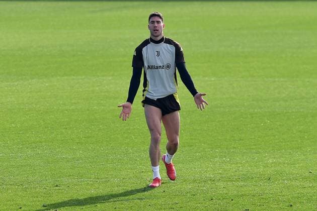 Dusan Vlahovic of Juventus FC during the 2024 2025 Champions League training at JTC Continassa on February 10, 2025 in Turin, Italy - ph Giuliano Marchisciano  Copyright: xGiulianoxMarchisciano IPAxSportx xipa-agency.netx xx IPA_53886999 IPA_Agency_IPA53886999