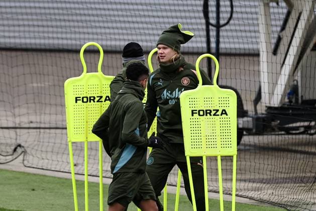 UEFA Champions League Manchester City Training session Erling Haaland of Manchester City during the UEFA Champions League Manchester City Training session at Etihad Campus, Manchester, United Kingdom, 10th February 2025 (Photo by Mark Cosgrove News Images) Manchester Etihad Stadium Manchester United, ManU Kingdom Copyright: xMarkxCosgrove NewsxImagesx