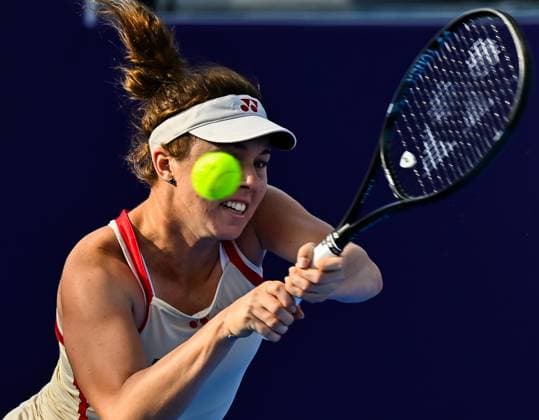 WTA, Tennis Damen QATAR OPEN TENNIS TOURNAMENT ROUND OF 64 Linda Noskova of Czech Republic competes in her round of 64 match against Donna Vekic of Croatia during the WTA Qatar TotalEnergies Open 2025 tennis tournament at the Khalifa International Tennis Complex in Doha, Qatar, on February 10, 2025. Copyright: xNOUSHADx