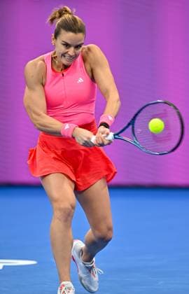 WTA, Tennis Damen QATAR OPEN TENNIS TOURNAMENT ROUND OF 64 XXXX competes in her round of 64 match against XXXX ahead of the WTA Qatar TotalEnergies Open 2025 tennis tournament at the Khalifa International Tennis Complex in Doha, Qatar, on February 10, 2025. Copyright: xNOUSHADx