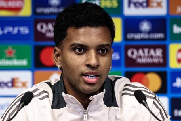 UEFA Champions League press conference, PK, Pressekonferenz Manchester City v Real Madrid Rodrygo of Real Madrid speaks to the press during the UEFA Champions League Press Conference Manchester City v Real Madrid at Etihad Stadium, Manchester, United Kingdom, 10th February 2025 (Photo by Mark Cosgrove News Images) Manchester Etihad Stadium Manchester United, ManU Kingdom Copyright: xMarkxCosgrove NewsxImagesx