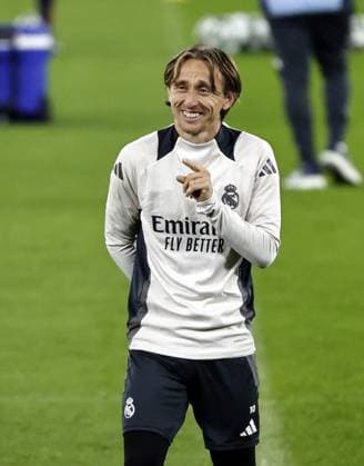 10th February 2025, Etihad Stadium, Manchester, England; press conference, PK, Pressekonferenz ahead of the UEFA Champions League play off match against Real Madrid in Manchester, England. Luka Modric of Real Madrid during the open training session at the Etihad Stadium ahead of tomorrow s Champions League play-off first leg against Manchester City  ActionPlus12749705 AlanxMartin