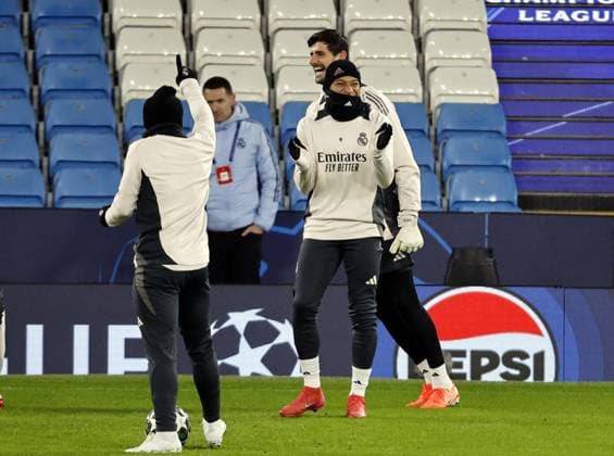 10th February 2025, Etihad Stadium, Manchester, England; press conference, PK, Pressekonferenz ahead of the UEFA Champions League play off match against Real Madrid in Manchester, England. Kylian Mbappe and Thibaut Courtois in good humour during the open training session at the Etihad Stadium ahead of tomorrow s Champions League play-off first leg against Manchester City  ActionPlus12749723 AlanxMartin