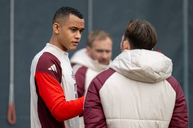 Tarek Buchmann 28 (FC Bayern Muenchen), Abschlusstraining vor dem UEFA Champions League-Spiel gegen Celtic Glasgow, Saison 2024 2025 an der Saebener Strasse. 11.02.2025 DFB regulations prohibit any use of photographs as image sequences and or quasi-video Muenchen Bayern Deutschland