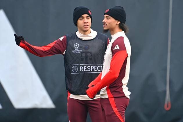 v.li:Jamal MUSIALA (Bayern Muenchen), Leroy SANE (Bayern Muenchen), Abschlusstraining,Training. Fussball Champions League:Abschlussttraining vor dem Play Off Spiel Celtic FC - FC Bayern Muenchen am 11.02.2025 in Muenchen,