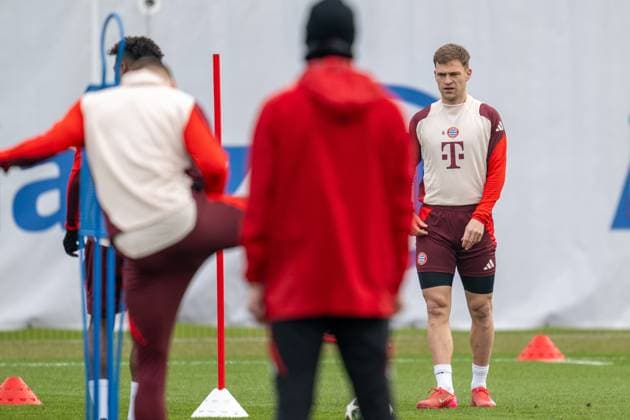 Joshua Kimmich 6 (FC Bayern Muenchen), Abschlusstraining vor dem UEFA Champions League-Spiel gegen Celtic Glasgow, Saison 2024 2025 an der Saebener Strasse. 11.02.2025 DFB regulations prohibit any use of photographs as image sequences and or quasi-video Muenchen Bayern Deutschland