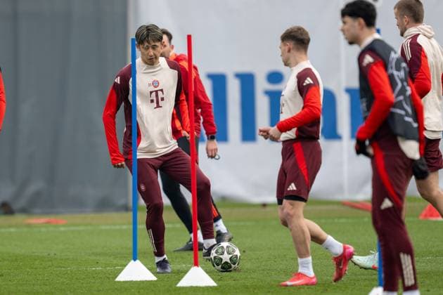 Hiroki Ito 21 (FC Bayern Muenchen), Abschlusstraining vor dem UEFA Champions League-Spiel gegen Celtic Glasgow, Saison 2024 2025 an der Saebener Strasse. 11.02.2025 DFB regulations prohibit any use of photographs as image sequences and or quasi-video Muenchen Bayern Deutschland