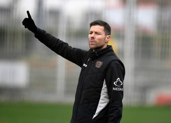 11.02.2025, xophax, Fussball , Bayer 04 Leverkusen Training, Trainingswoche vor dem Top-Spiel gegen Bayer München, Trainer Xabi Alonso (DFL DFB REGULATIONS PROHIBIT ANY USE OF PHOTOGRAPHS as IMAGE SEQUENCES and or QUASI-VIDEO) Leverkusen