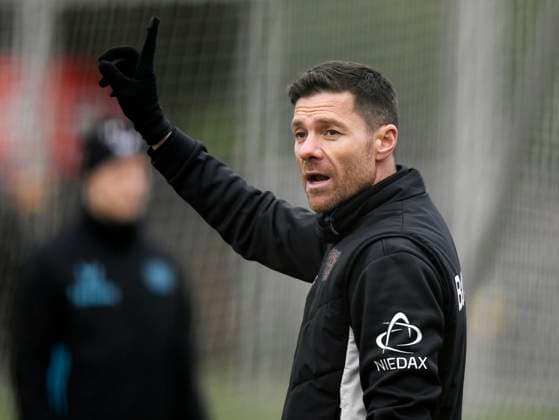 11.02.2025, xophax, Fussball , Bayer 04 Leverkusen Training, Trainingswoche vor dem Top-Spiel gegen Bayer München, Trainer Xabi Alonso (DFL DFB REGULATIONS PROHIBIT ANY USE OF PHOTOGRAPHS as IMAGE SEQUENCES and or QUASI-VIDEO) Leverkusen
