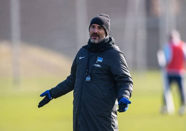 Fussball, Herren, Saison 2024 25, 2. Bundesliga, Hertha BSC, Training, Trainer Cristian Fiel (Hertha BSC), 11.02. 2025,