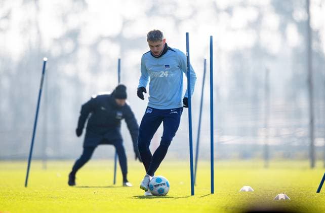 Fussball, Herren, Saison 2024 25, 2. Bundesliga, Hertha BSC, Training, Marten Winkler (Hertha BSC), 11.02. 2025,