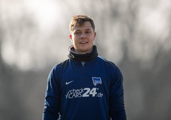 Fussball, Herren, Saison 2024 25, 2. Bundesliga, Hertha BSC, Training, Torhüter Tjark Ernst (Hertha BSC), 11.02. 2025,