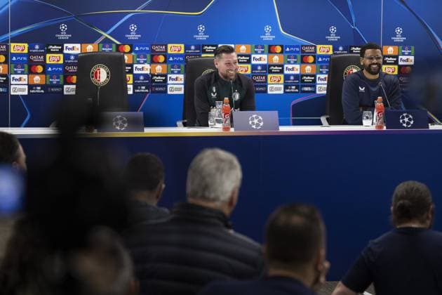 ROTTERDAM - Interim Feyenoord coach Pascal Bosschaart, press secretary Samuel Sanches during the press conference, PK, Pressekonferenz ahead of the Champions League game against AC Milan at training complex 1908. ANP OLAF CRACK xVIxANPxSportx xxANPxIVx 519701754 originalFilename: 519701754.jpg