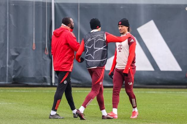 Leroy Sane (FC Bayern Muenchen, 10) beim Training, GER, Abschlusstraining, FC Bayern Muenchen, Fussball, UEFA Champions League, Play-offs, Saison 2024 2025, 11.02.2025, GER, Abschlusstraining, FC Bayern Muenchen, Fussball, UEFA Champions League, Play-offs, Saison 2024 2025, 11.02.2025 Muenchen Copyright: xEibner-Pressefoto JennixMaulx EP_JML