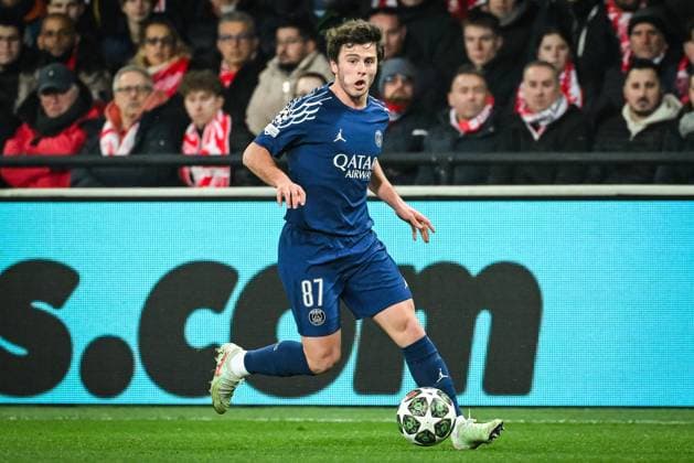 February 11, 2025, Guingamp, France, France: Joao NEVES of PSG during the UEFA Champions League match between Stade Brestois (Brest) Paris Saint-Germain (PSG) at Roudourou Stadium on February 11, 2025 in Guingamp, France. Guingamp France - ZUMAm308 20250211_zsp_m308_003 Copyright: xMatthieuxMirvillex