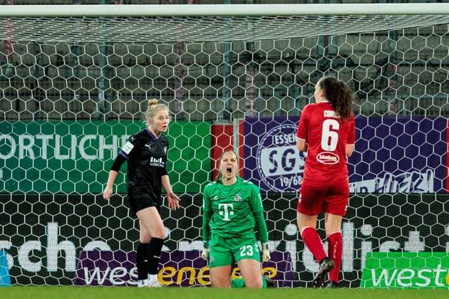 GOOGLE PIXEL Frauen Bundesliga, SGS Essen - 1. FC Köln; 11.02.2025 Aurora Mikalsen (1. FC Köln, 23) jubelt GOOGLE PIXEL Frauen Bundesliga, SGS Essen - 1. FC Köln, Essen, Stadion an der Hafenstrasse am 11.02.2025 DFB REGULATIONS PROHIBIT ANY USE OF PHOTOGRAPHS AS IMAGE SEQUENCES AND OR QUASI-VIDEO. Copyright: xBEAUTIFULxSPORTS Wunderlx