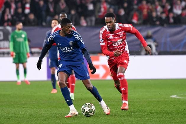 FOOTBALL : Brest vs PSG - Ligue des Champions - 11 02 2025 Ousmane DEMBELE ( 10 - PSG ) and Edimilson Fernandes Ribeiro ( 6 - Brest ) during the UEFA Champions League match between Stade Brestois 29 and Paris Saint Germain at Stade de Roudourou on February 11, 2025 in Guingamp, France. ( Photo by Dante Badano PsnewZ ) - GuingampFrance  Copyright: xDantexBadanox