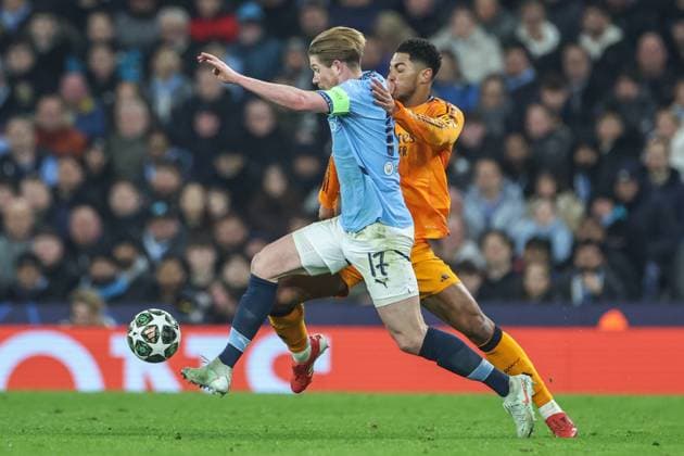 UEFA Champions League Knockout Round Play-off Manchester City v Real Madrid Jude Bellingham of Real Madrid gets an elbow in the face from Kevin De Bruyne of Manchester City during the UEFA Champions League Knockout Round Play-off Manchester City v Real Madrid at Etihad Stadium, Manchester, United Kingdom, 11th February 2025 (Photo by Mark Cosgrove News Images) Manchester Etihad Stadium Manchester United, ManU Kingdom Copyright: xMarkxCosgrove NewsxImagesx