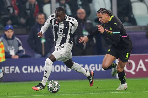 TURYN 11.02.2025 LIGA MISTRZOW UEFA 1 16 FINAÅU --- UEFA CHAMPIONS LEAGUE ROUND OF 16 --- UEFA CHAMPIONS LEAGUE 1 8 FINALE --- UEFA CHAMPIONS LEAGUE ACHTELFINALE JUVENTUS VS PSV EINDHOVEN NZ. TIMOTHY WEAH FOT. STANISLAW KLEPKA ARENA AKCJI NEWSPIX.PL --- newspix.pl POLAND OUT! 
