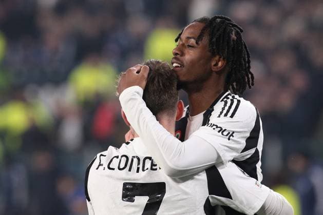 CALCIO - UEFA Champions League - Juventus FC vs PSV Eindhoven Samuel Germain Mbangula (Juventus FC) celebrates with Francisco Fernandes da Conceicao (Juventus FC) during Juventus FC vs PSV Eindhoven, UEFA Champions League football match in Turin, Italy, February 11 2025 Turin Italy  Copyright: xIPAxSport ABACAx