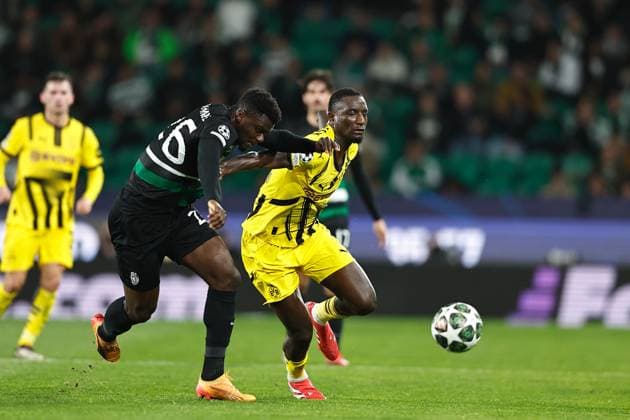 (L-R) Ousmane Diomande (SportingCP), Serhou Guirassy (Dortmund), FEBRUARY 11, 2025 - Football Soccer : UEFA Champions League knockout phase play-offs 1st leg match between Sporting Clube de Portugal - Borussia Dortmund at the Estadio Jose Alvalade in Lisbon, Portugal. Noxthirdxpartyxsales  (281434885)