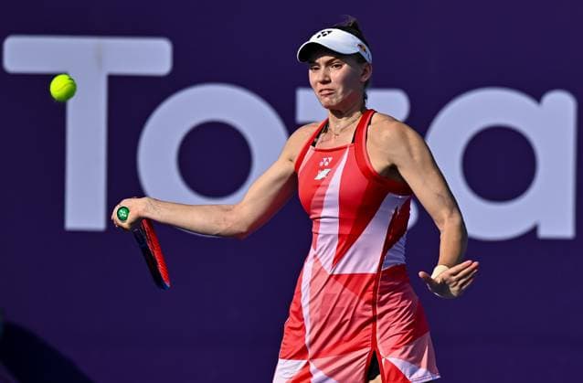 QATAR TOTALENERGIES OPEN - DAY FOUR Elena Rybakina of Kazakistan competes in her round of 16 match againstRebecca Sramkova of Slovakia during the WTA, Tennis Damen Qatar TotalEnergies Open 2025 tennis tournament at the Khalifa International Tennis Complex in Doha, Qatar, on February 12, 2025. Copyright: xNOUSHADx
