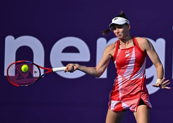 QATAR TOTALENERGIES OPEN - DAY FOUR Elena Rybakina of Kazakistan competes in her round of 16 match againstRebecca Sramkova of Slovakia during the WTA, Tennis Damen Qatar TotalEnergies Open 2025 tennis tournament at the Khalifa International Tennis Complex in Doha, Qatar, on February 12, 2025. Copyright: xNOUSHADx