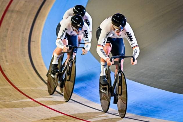 Nik Schröter, Luca Spiegel, Maximilian Dörnbach Bahnrad Europameisterschaften 2025 Teamsprint Nik Schröter, Luca Spiegel, Maximilian Dörnbach Bahnrad Europameisterschaften 2025 (EuroTrack25 2025 UEC Track Elite European Championships), die vom 12. bis 16. Februar 2025 im Vlaanderen Heusden-Zolder Velodroom Limburg im belgischen Heusden-Zolder stattfinden.