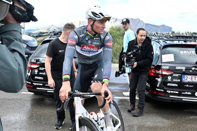 Alpecin-Deceuninck Media Day 2025 DENIA, SPAIN - FEBRUARY 12 : Van Der Poel Mathieu (NED) of Alpecin-Deceuninck pictured during the media day of cycling team Alpecin-Deceuninck on February 12, 2025 in Denia, Spain, 12 02 2025 Denia Spain  Copyright: xJanxDexMeuleneirx
