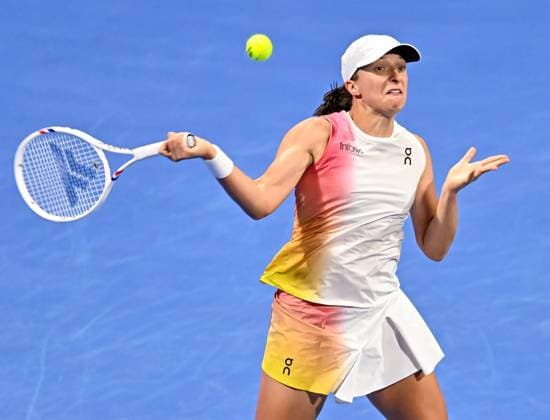 QATAR TOTALENERGIES OPEN - DAY FOUR Iga Swiatek of Poland competes in her round of 16 match Linda Noskova of Czech Republic during the WTA, Tennis Damen Qatar TotalEnergies Open 2025 tennis tournament at the Khalifa International Tennis Complex in Doha, Qatar, on February 12, 2025. Copyright: xNOUSHADx