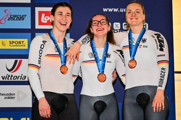 GRABOSCH Pauline Sophie - FRIEDRICH Lea Sophie - SCHNEIDER Bronze Bahn EM GRABOSCH Pauline Sophie - FRIEDRICH Lea Sophie - SCHNEIDER Bronze Team Sprint Bahn EM 2025 Bahnrad Europameisterschaften 2025 (EuroTrack25 2025 UEC Track Elite European Championships), die vom 12. bis 16. Februar 2025 im Vlaanderen Heusden-Zolder Velodroom Limburg im belgischen Heusden-Zolder stattfinden.