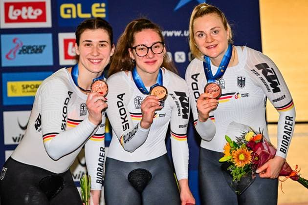 Sport Bilder des Tages GRABOSCH Pauline Sophie - FRIEDRICH Lea Sophie - SCHNEIDER Bronze Bahn EM GRABOSCH Pauline Sophie - FRIEDRICH Lea Sophie - SCHNEIDER Bronze Team Sprint Bahn EM 2025 Bahnrad Europameisterschaften 2025 (EuroTrack25 2025 UEC Track Elite European Championships), die vom 12. bis 16. Februar 2025 im Vlaanderen Heusden-Zolder Velodroom Limburg im belgischen Heusden-Zolder stattfinden.