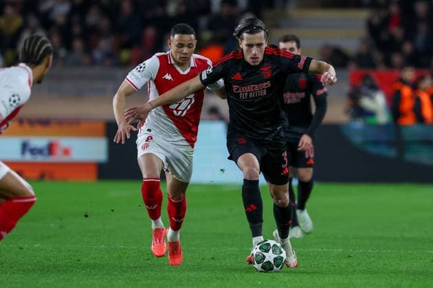 Monaco on February 12, 2025 Uefa Champions League Knockout phase play-offs, 1st leg AS Monaco - SL Benfica, Vanderson (AS Monaco), Alvaro Fernandez Carreras (S.L.Benfica) Zweikampf, Action, Aktion, Battles for the Ball Copyright: JoaquimxFerreira