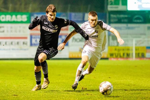 v.l. Karl Albers (SV Roedinghausen, 23), Eduard Probst (SC Verl, 17) GER, SV Roedinghausen vs. SC Verl, Fussball, Westfalenpokal, Viertelfinale, Spielzeit 2024 2025, 12.02.2025 DFL Regulations prohibit any use of photographers as image sequences and or quasi-video. GER, SV Roedinghausen vs. SC Verl, Fussball, Westfalenpokal, Viertelfinale, Spielzeit 2024 2025, 12.02.2025 Roedinghausen Copyright: xEibner-Pressefoto JanxRollingerx EP_JSK