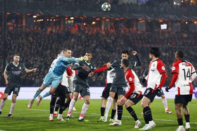 ROTTERDAM - (l-r) Feyenoord goalkeeper Timon Wellenreuther, Malick Thiaw of AC Milan, JooÂ£o Fo lix of AC Milan, David Hancko of Feyenoor, Ayase Ueda of Feyenoord, Igor Paixao of Feyenoord during the UEFA Champions League playoff match between Feyenoord and AC Milan at Feyenoord Stadion de Kuip on Feb. 12, 2025 in Rotterdam, Netherlands. ANP SEM VAN DER WAL UEFA Champions League 2024 25 League Knockout Play-off First Leg 2024 25 xVIxANPxSportx xxANPxIVx 519823422 originalFilename: 519823422.jpg