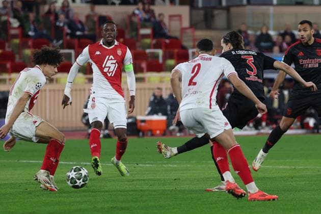 Monaco on February 12, 2025 Uefa Champions League Knockout phase play-offs, 1st leg AS Monaco - SL Benfica, Torschuss Alvaro Fernandez Carreras (S.L.Benfica) Copyright: JoaquimxFerreira
