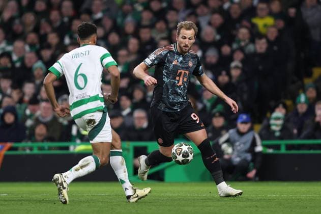 . - Celtic v Bayern Munchen, UEFA Champions League, Knockout Play-off first leg, Celtic Park Stadium, Glasgow, Scotland - 12th February 2025. Daniel Weir Crystal Pix Harry Kane of Bayern Munich takes on Auston Trusty of Celtic. - Celtic v Bayern Munchen, UEFA Champions League, Knockout Play-off first leg, Celtic Park Stadium, Glasgow, Scotland - 12th February 2025. Daniel Weir Crystal Pix Glasgow Celtic Park Stadium Scotland Copyright: xDanielxWeirx CP_Celtic_Munich_35