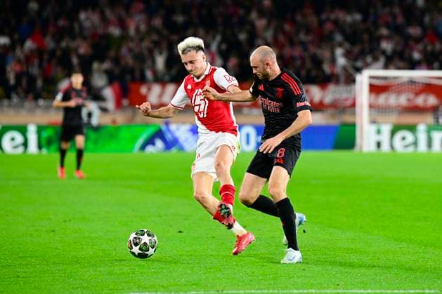 FOOTBALL : AS Monaco VS SL Benfica - Ligue des Champions - 12 02 2025 L AS Monaco recoit le SC Benfica dans le cadre du barrage aller de la Ligue des Champions. Fredrik Aursnes (SLB) Aleksandr Golovin (ASM) MonacoMonaco  Copyright: xWilliamxCannarellax
