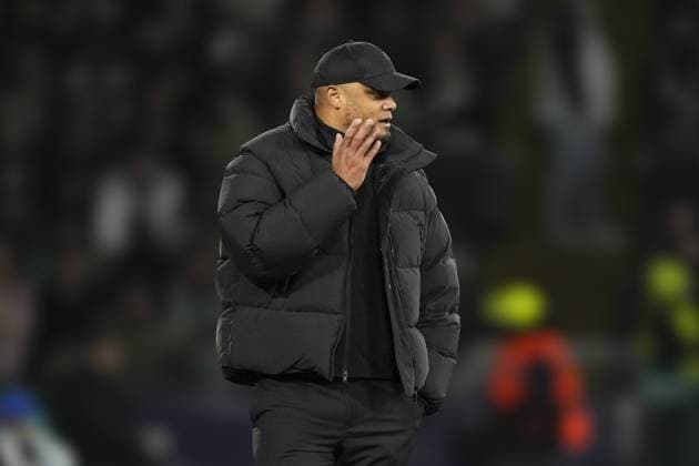 Bayern Munich Head Coach Vincent Kompany on the touchline at Celtic Park Celtic v Bayern Munich, UEFA Champions League, Knockout Round Play-offs, First Leg, Football, Celtic Park, Glasgow, UK - 12 Feb 2025 EDITORIAL USE ONLY No use with unauthorised audio, video, data, fixture lists, club league logos or live services. Online in-match use limited to 120 images, no video emulation. No use in betting, games or single club league player publications. Copyright: xStuartxWallace Shutterstockx 15136907ch