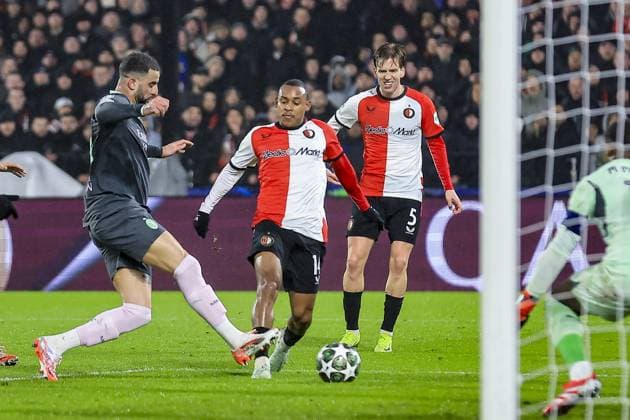 ROTTERDAM, 12-2-2025, Stadium de Kuip, Champions League, 2024 2025, Feyenoord - AC Milan, Feyenoord player Igor Paixao Feyenoord - AC Milan  x27831091x Copyright: