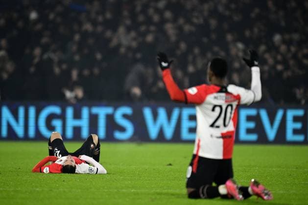 Sport Bilder des Tages ROTTERDAM - Anis Hadj Moussa of Feyenoord, Jeyland Mitchell of Feyenoord celebrates victory during the UEFA Champions League playoff match between Feyenoord and AC Milan at Feyenoord Stadion de Kuip on Feb. 12, 2025 in Rotterdam, Netherlands. ANP OLAF CRACK UEFA Champions League 2024 25 League Knockout Play-off First Leg 2024 25 xVIxANPxSportx xxANPxIVx 519831678 originalFilename: 519831678.jpg