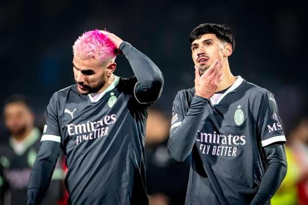 AC Milan midfielder Tijjani Reijnders dejected after the lost gameduring the match Feyenoord - AC Milan at the Stadium De Kuip for the UEFA Champions League- Knockout phase play- offs1st leg season 2024-2025 in ROTTERDAM, Netherlands on 12 february 2025, (photo by Marcel van Dorst EYE4images DeFodi Images) Defodi-746_215436