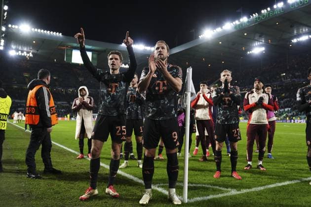 Thomas Muller of Bayern Munich, Harry Kane of Bayern Munich and Konrad Laimer of Bayern Munich celebrate in front of the fans after the final whistle Celtic v Bayern Munich, UEFA Champions League, Knockout Round Play-offs, First Leg, Football, Celtic Park, Glasgow, UK - 12 Feb 2025 EDITORIAL USE ONLY No use with unauthorised audio, video, data, fixture lists, club league logos or live services. Online in-match use limited to 120 images, no video emulation. No use in betting, games or single club league player publications. Copyright: xStuartxWallace Shutterstockx 15136907fm