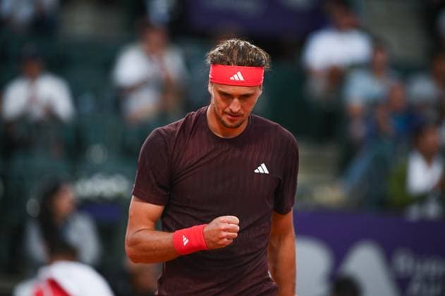 Argentina Open Tenis ATP, Tennis Herren Germany s Alexander Zverev reacts during an Argentina Open ATP round of 16 tennis match at Guillermo Vilas Stadium in Buenos Aires, Argentina, on February 12, 2025. Buenos Aires Argentina  Copyright: xGabrielxSotelox originalFilename:sotelo-notitle250212_npn7f.jpg