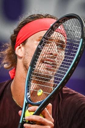 Argentina Open Tenis ATP, Tennis Herren Germany s Alexander Zverev reacts during an Argentina Open ATP round of 16 tennis match at Guillermo Vilas Stadium in Buenos Aires, Argentina, on February 12, 2025. Buenos Aires Argentina  Copyright: xGabrielxSotelox originalFilename:sotelo-notitle250212_npR3T.jpg