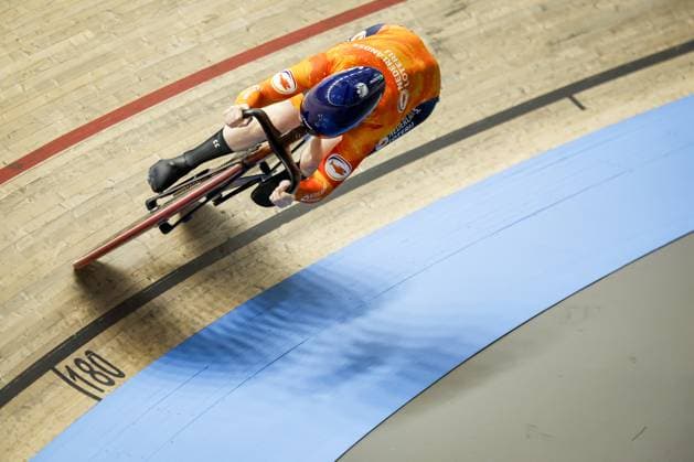 HEUSDEN-ZOLDER - Track cyclist Hetty van de Wouw in action on the qualifying sprint during the second day of the European Track cycling, Rad, Radsport, Bahnrad, Bahn championships in Belgium. ANP BAS CZERWINSKI xVIxANPxSportx xxANPxIVx 519879036 originalFilename: 519879036.jpg