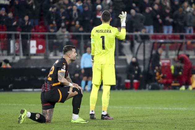Fußball, EL, AZ Alkmaar - Galatasaray Istanbul ALKMAAR - 13-02-2025, AFAS Stadium. UEFA Europa League, season 2024 2025 Galatasaray goalkeeper Fernando Muslera dejected after 4-1during the match AZ - Galatasaray. AZ - Galatasaray  x27847617x Copyright: