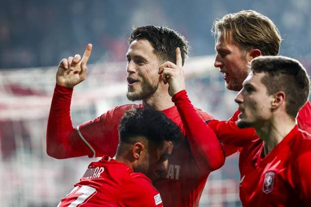 ENSCHEDE - Ricky van Wolfswinkel of FC Twente celebrates the 2-1 during the Europa League playoff match between FC Twente and Bodo Glimt at Stadion De Grolsch Veste on Feb. 13, 2025 in Enschede, Netherlands. ANP VINCENT JANNINK UEFA Europa League 2024 25 League Knockout Play-off First Leg 2024 25 xVIxANPxSportx xxANPxIVx 519914506 originalFilename: 519914506.jpg