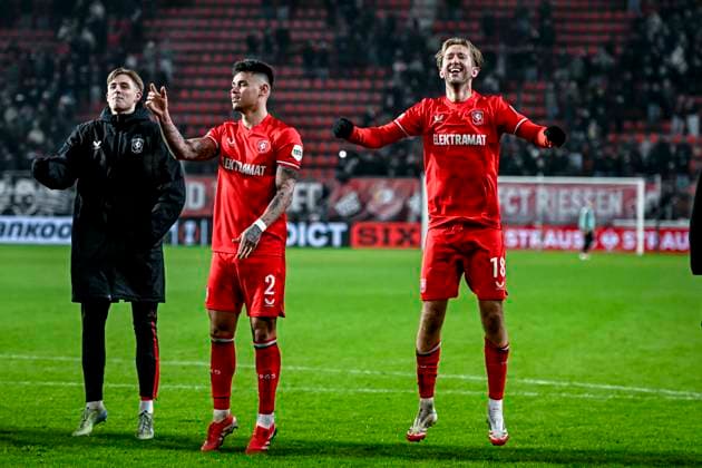FC Twente defender Gustaf Lagerbielke, FC Twente defender Mees Hilgers, FC Twente midfielder Michel Vlap, during the match Twente - Bodo Glimt at the Grolsch Veste, FC Twente Stadion for the UEFA Europa League - Knockout phase play-offs - 1st leg season 2024-2025 in ENSCHEDE, Netherlands on 13 februari 2025, (photo by Stefan Koops EYE4images DeFodi Images) Defodi-746_215890