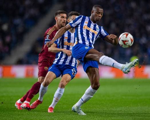 February 13, 2025, Porto, Guimaraes, Portugal: TIAGO DJALO from FC Porto seen on action during the UEFA Europe League 2024 25 match between FC Porto and AS Roma at Estadio do Dragao 13, February 2025 in Porto, Portugal. Final Score FC Porto 1 - 1 AS Roma Porto Portugal - ZUMAl192 20250213_zsp_l192_018 Copyright: xMiguelxLemosx